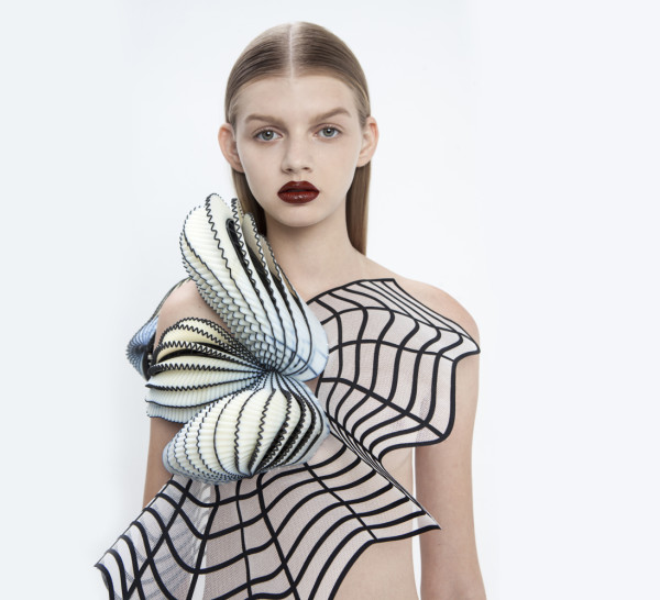 noa-raviv-graduate-collection10copy-600x546