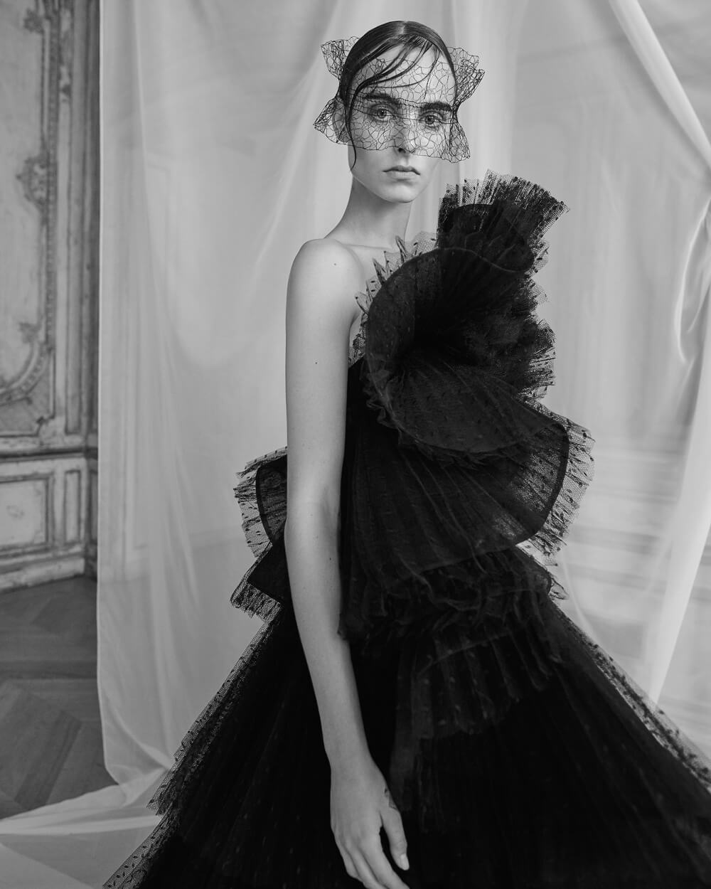 Ashi-Studio-Autumn-Winter-2018-Estella-Brons-Andreas-Ortner-11