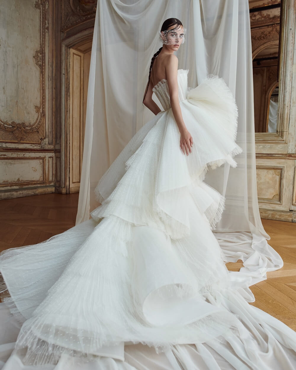 Ashi-Studio-Autumn-Winter-2018-Estella-Brons-Andreas-Ortner-9