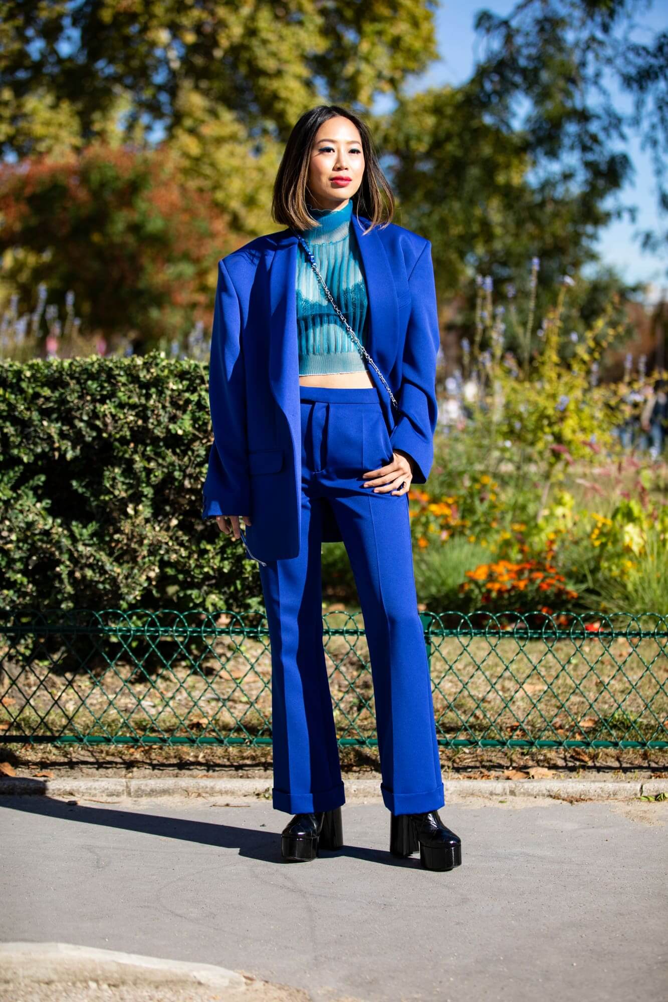 paris-fashion-week-spring-2019-street-style-day-3-11