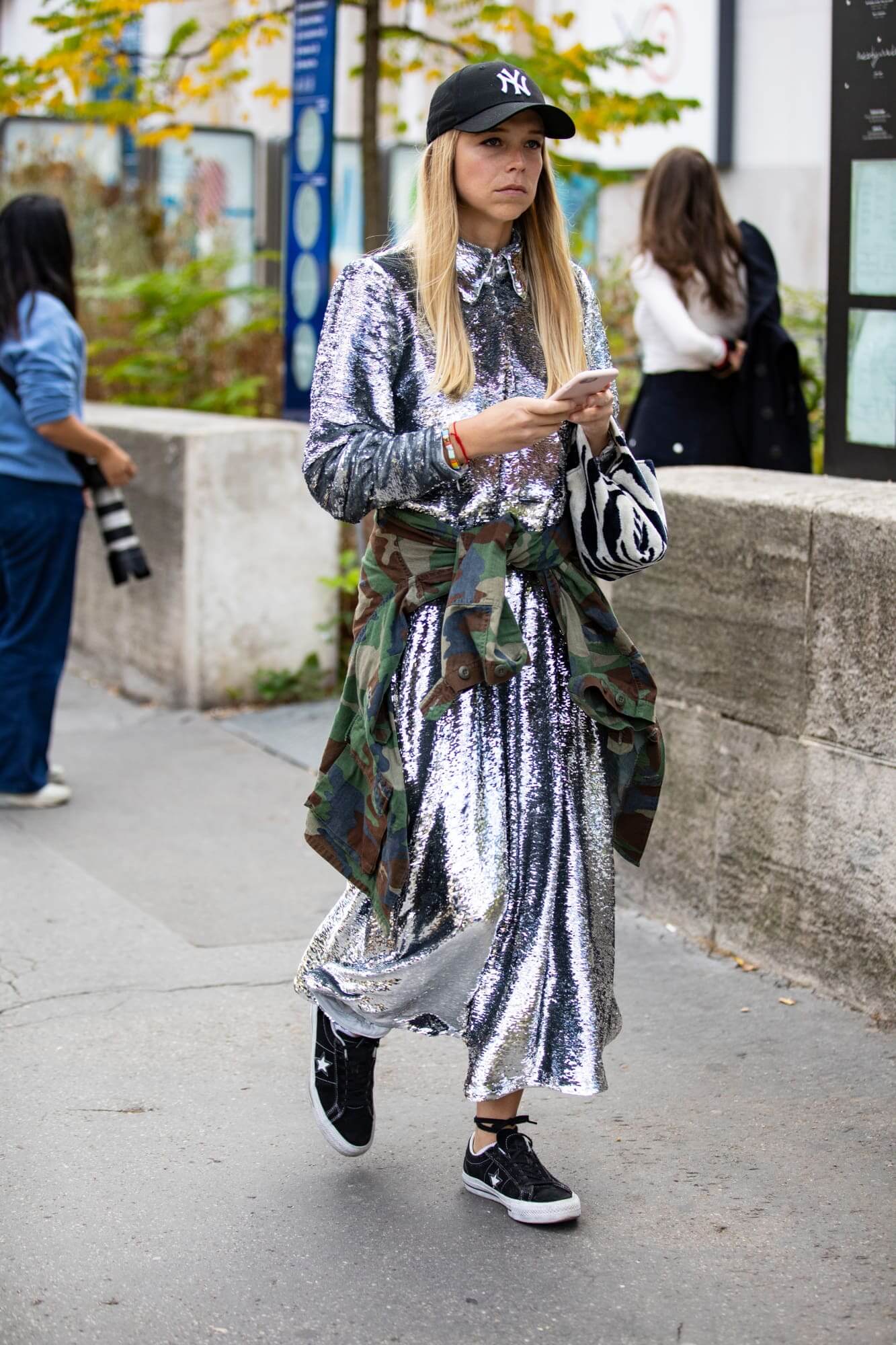 paris-fashion-week-spring-2019-street-style-day-8-20