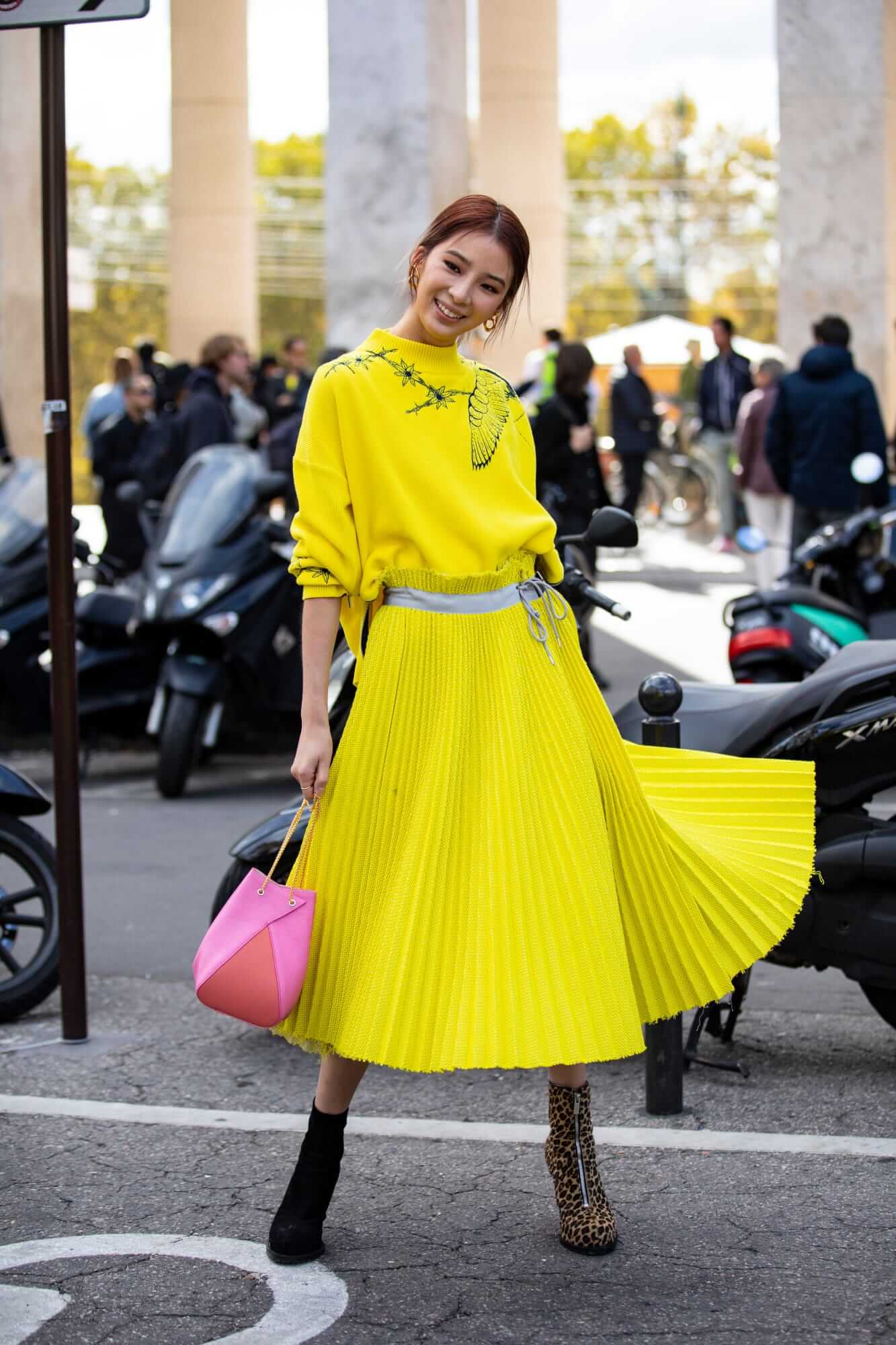 paris-fashion-week-spring-2019-street-style-day-8-23